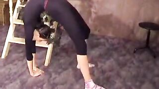 A beautiful gymnast gets her pussy stretched in an intense sex session
