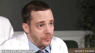 The doctor fucks his girl in the office of practice