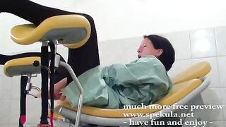 A girl was fucked by a gynaecologist with a hard fist
