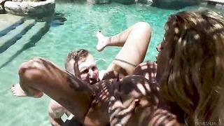 BAD Relatives 2 - bad sex by the pool
