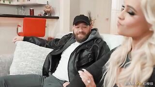 The naughty wife gets money for her holes