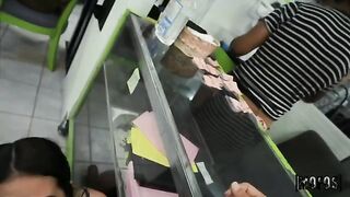 A hot chick was caught masturbating on the public laundry