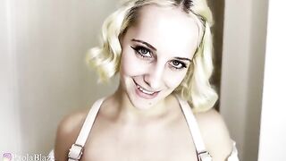 The girl’s ass is very demanding and craves intense action