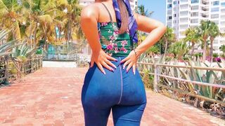Colombian girl with a thick ass has real sex at home with her boyfriend