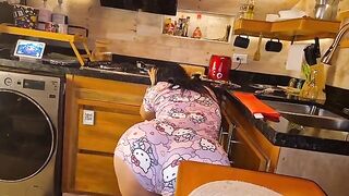 A beautiful woman is waiting for her boyfriend at home from the gym