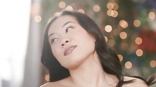 Asian pussy licking is a very delicate matter