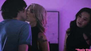Asian and European girls are the perfect combination for good sex