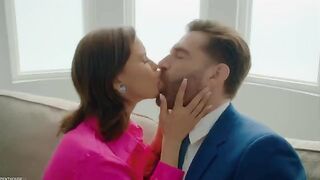 Girl was licked sweet pussy, and then had to cum