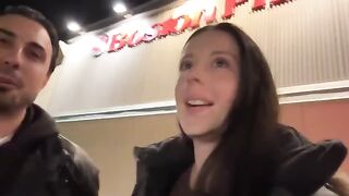 A hot girl agreed to sex on the first date