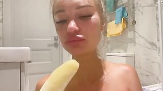 Monika Fox got her ass stuffed with a banana in a steamy solo session