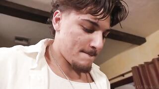 It was not so difficult to please the petite babe