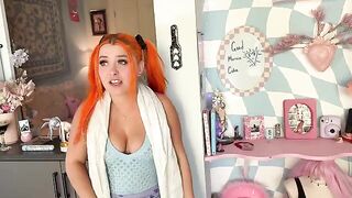 Girl is ready to do something really very dirty for money with her stunning big ass