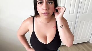 You can enjoy this video of a big ass Latina anytime, anywhere. It’s exciting!
