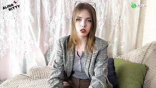 She felt the guy's cock on her face by chance