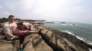 A girl with a juicy ass is worth living for