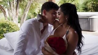 She fucks for the thrill, not for money, just like Yasmina Khan