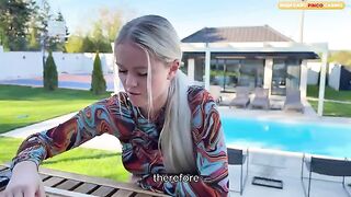A hot blonde girl has sex in the car, it’s much hotter than in hotel rooms