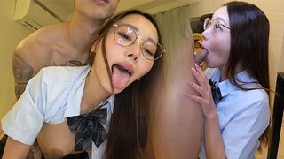 An Eastern beauty reached intense orgasmic pleasure