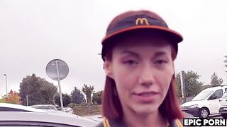 The worker made a mess on the cute amateur's butt during an encounter