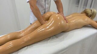 The masseur could not resist and turned the client into a passionate one