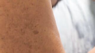 She made herself a cum shot from her own hand
